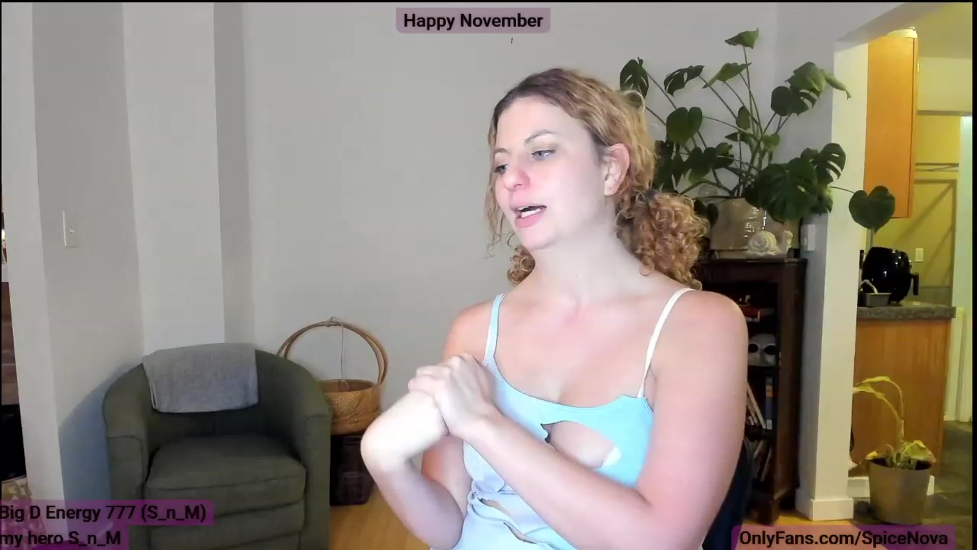Gallery image thumbnail from SpiceNova's myfreecams stream on, 11/14/2022, 11:14 image 16 of 20
