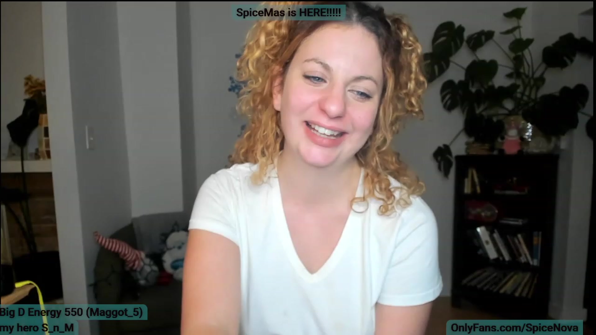 Gallery image thumbnail from SpiceNova's myfreecams stream on, 12/11/2022, 05:02 image 2 of 20