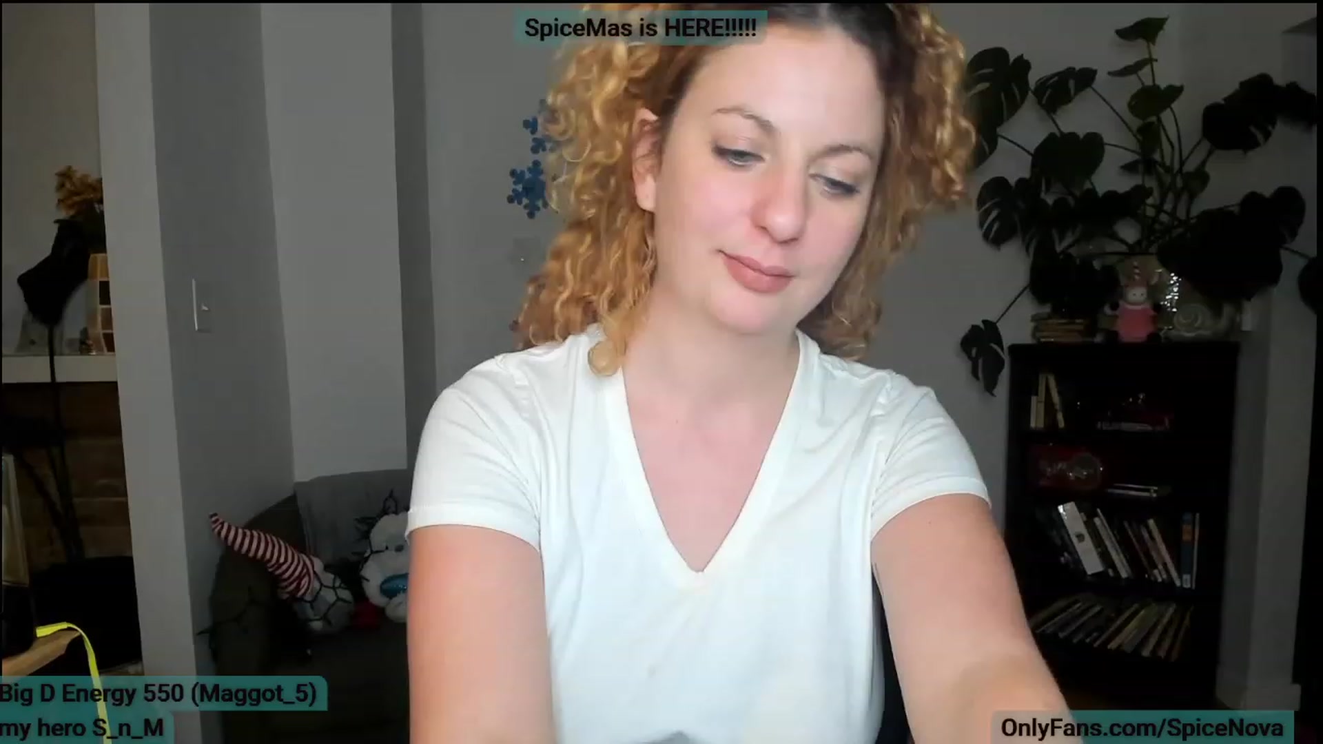 Gallery image thumbnail from SpiceNova's myfreecams stream on, 12/11/2022, 05:02 image 15 of 20