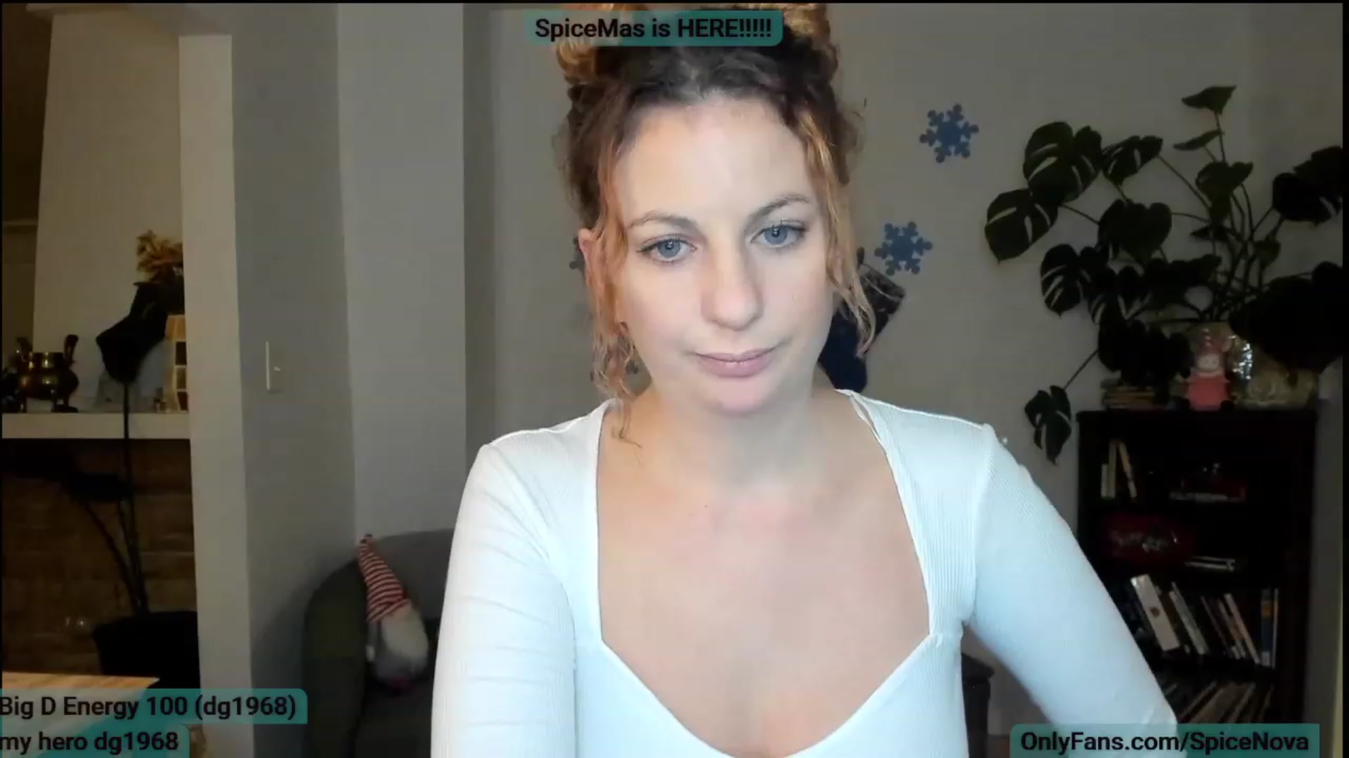 Gallery image thumbnail from SpiceNova's myfreecams stream on, 12/19/2022, 03:41 image 3 of 20