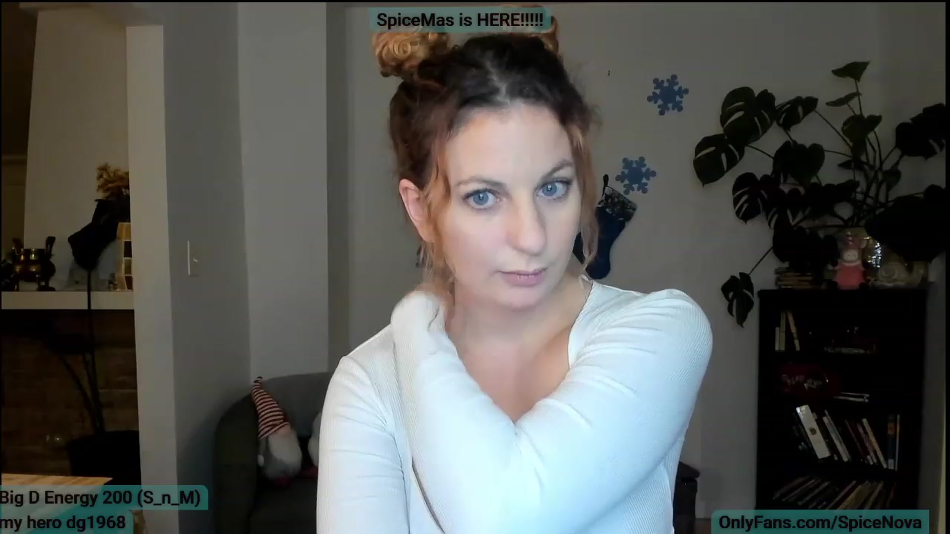Gallery image thumbnail from SpiceNova's myfreecams stream on, 12/19/2022, 03:41 image 5 of 20