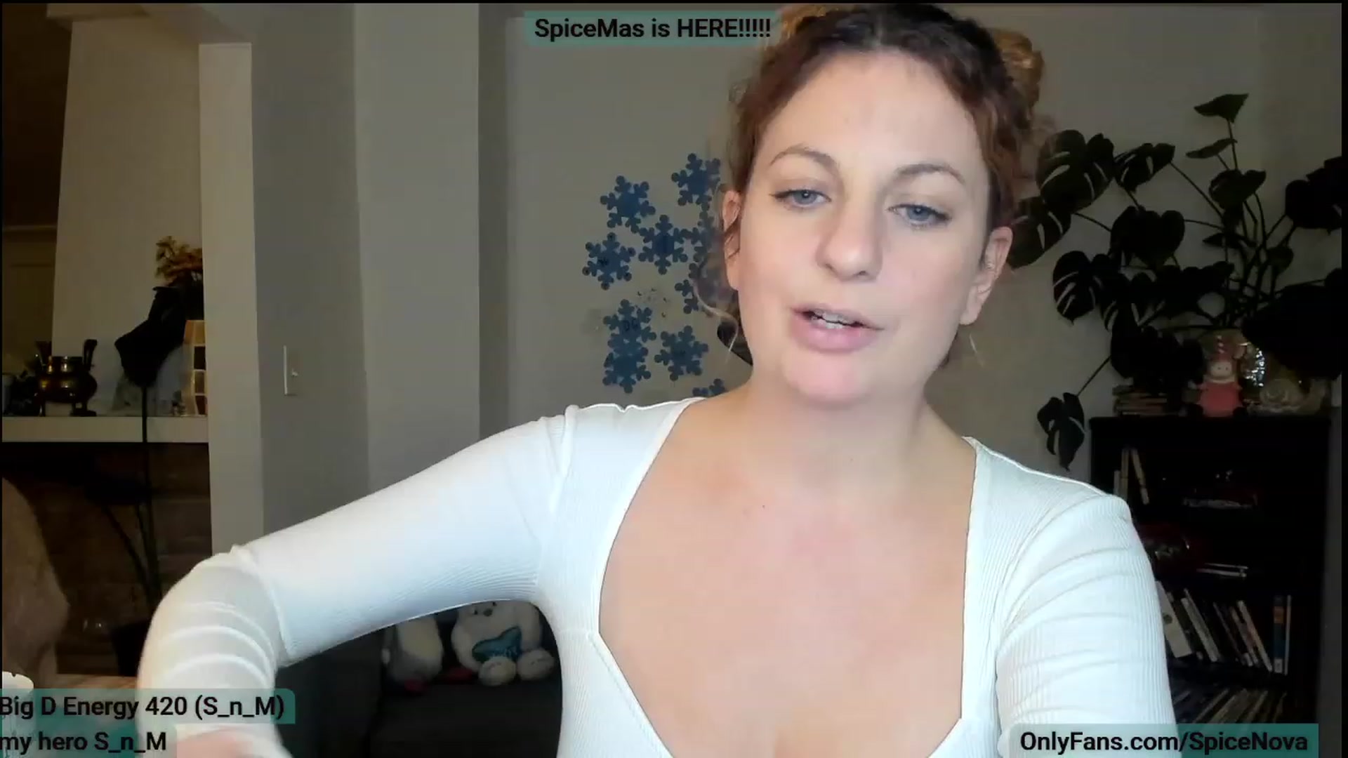 Gallery image thumbnail from SpiceNova's myfreecams stream on, 12/19/2022, 03:41 image 18 of 20