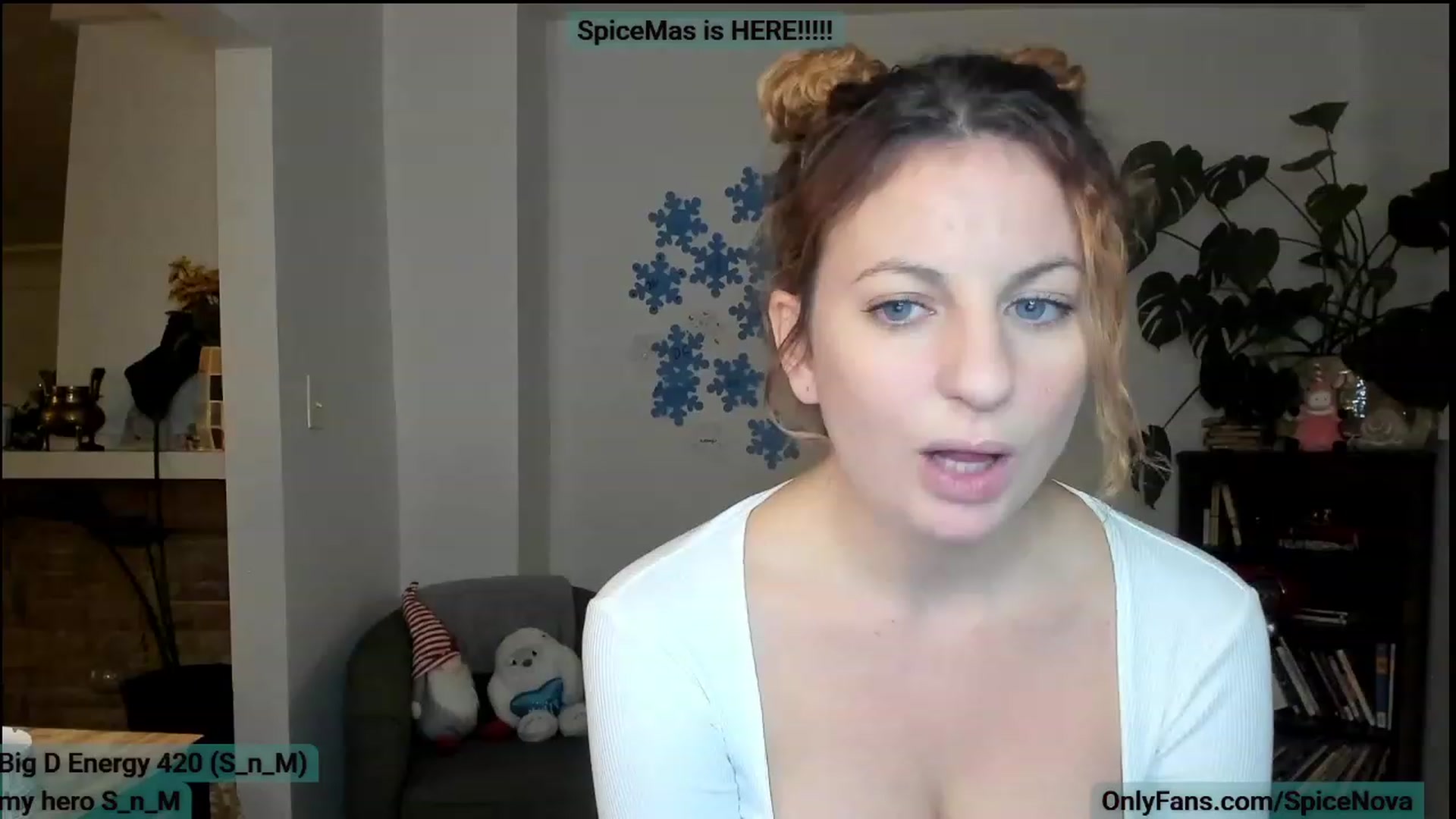 Gallery image thumbnail from SpiceNova's myfreecams stream on, 12/19/2022, 03:41 image 17 of 20