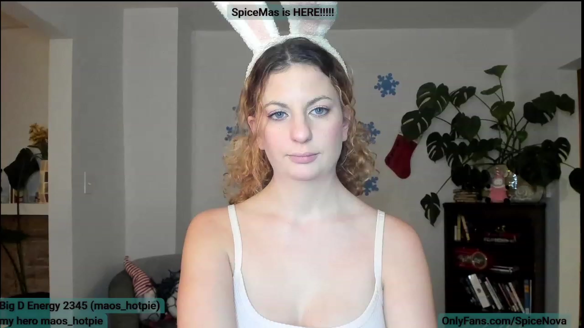 Gallery image thumbnail from SpiceNova's myfreecams stream on, 12/22/2022, 05:04 image 10 of 20