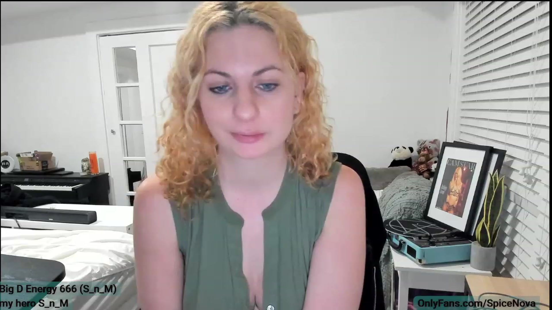 Gallery image thumbnail from SpiceNova's myfreecams stream on, 02/17/2023, 06:06 image 15 of 20
