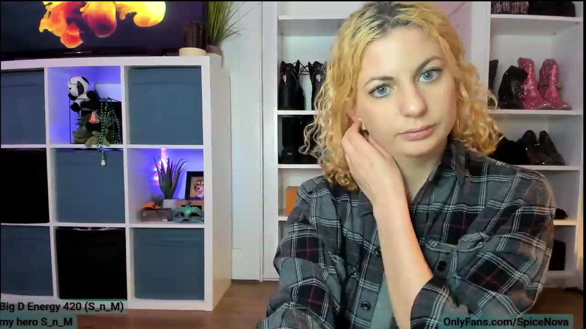 Gallery image thumbnail from SpiceNova's myfreecams stream on, 02/26/2023, 05:18 image 6 of 20