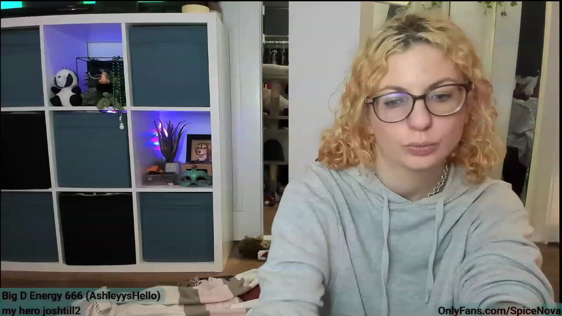 Gallery image thumbnail from SpiceNova's myfreecams stream on, 03/01/2023, 08:08 image 15 of 20