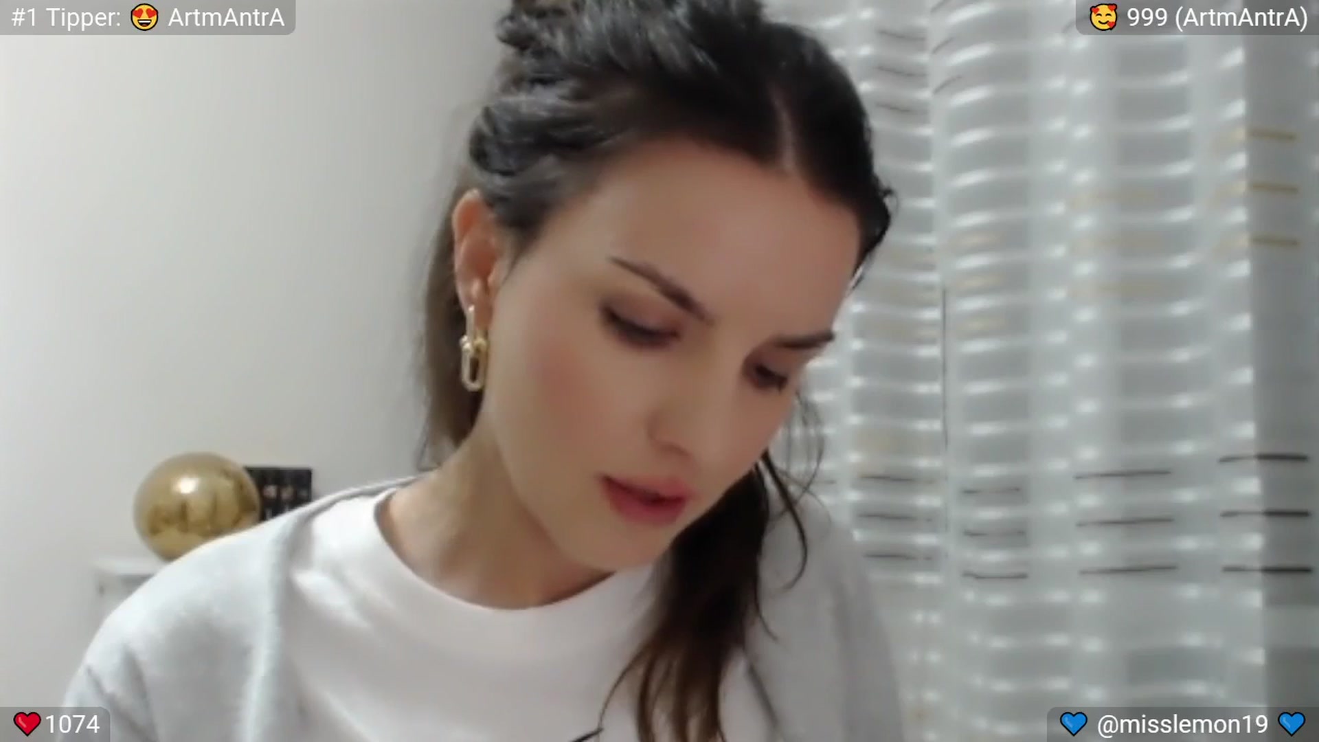 Gallery image thumbnail from SpicedPeach's myfreecams stream on, 11/17/2024, 01:02 image 18 of 20