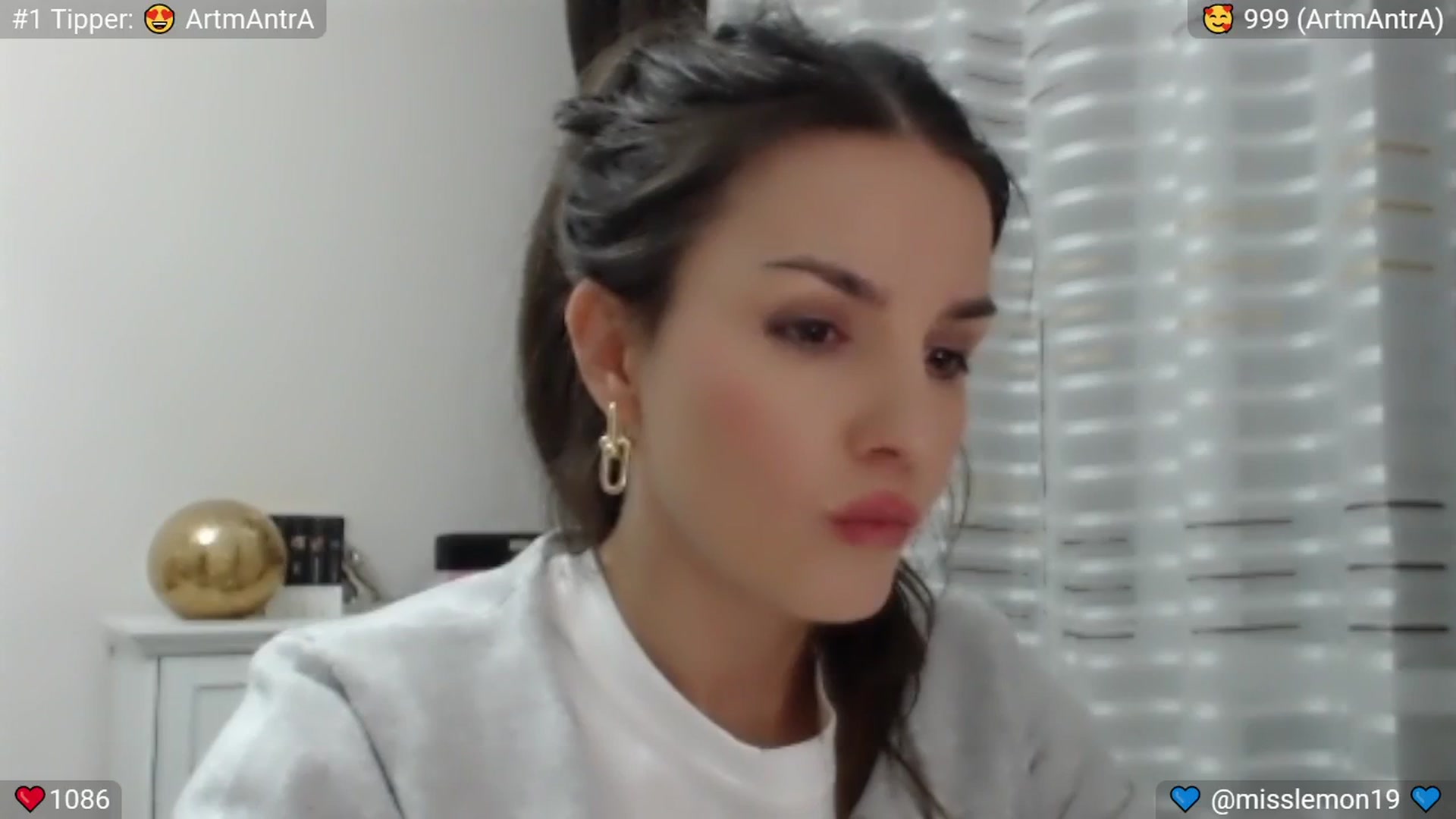 Gallery image thumbnail from SpicedPeach's myfreecams stream on, 11/17/2024, 01:02 image 9 of 20