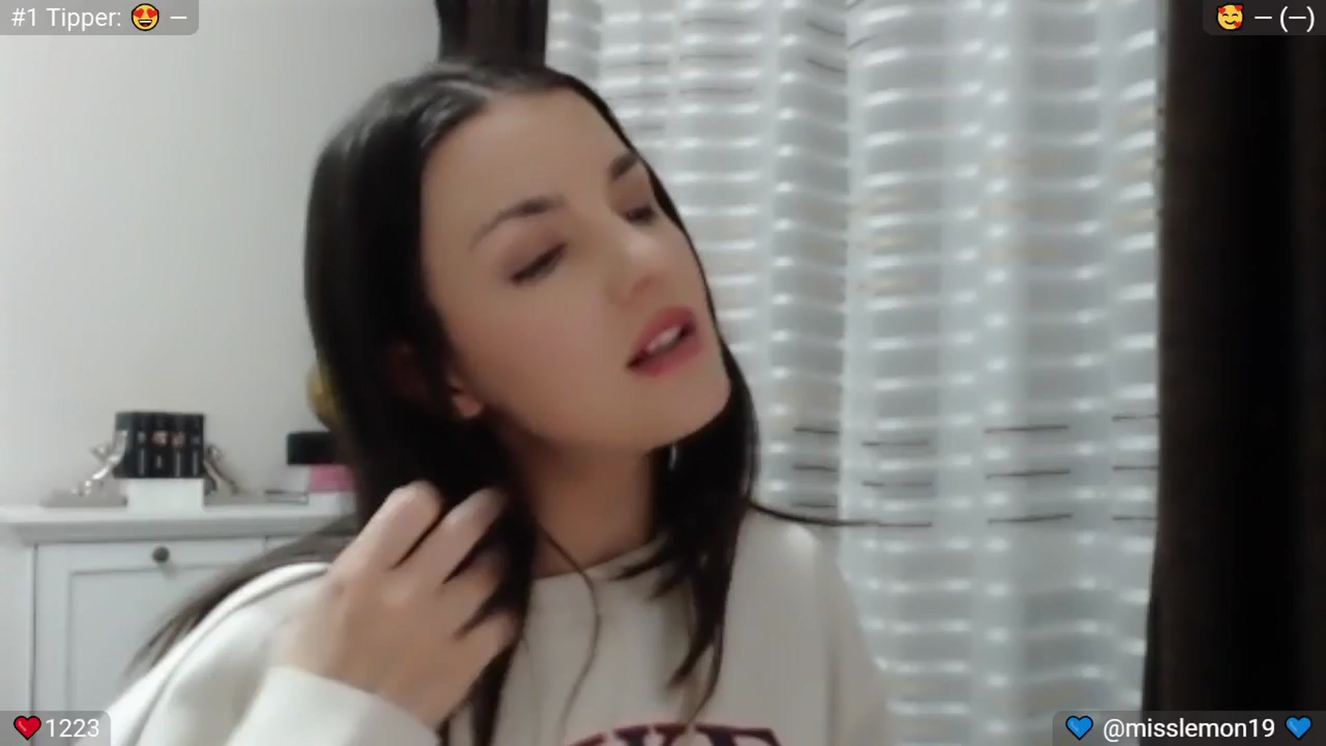 Gallery image thumbnail from SpicedPeach's myfreecams stream on, 11/24/2024, 24:08 image 3 of 20