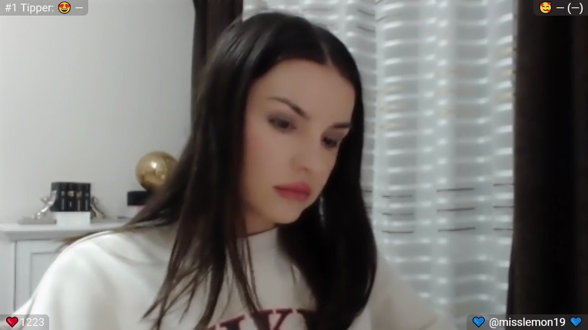 Gallery image thumbnail from SpicedPeach's myfreecams stream on, 11/24/2024, 24:08 image 1 of 20