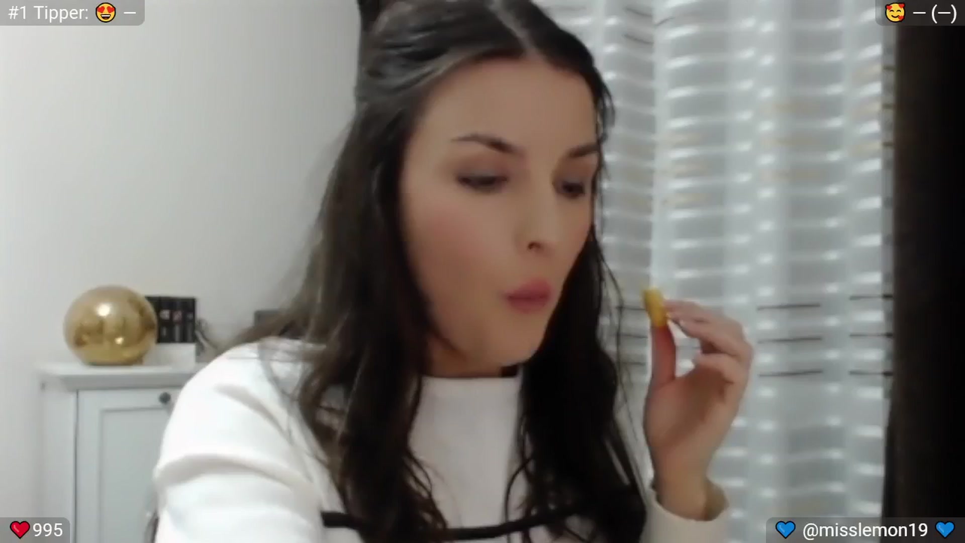 Gallery image thumbnail from SpicedPeach's myfreecams stream on, 11/24/2024, 21:53 image 13 of 20