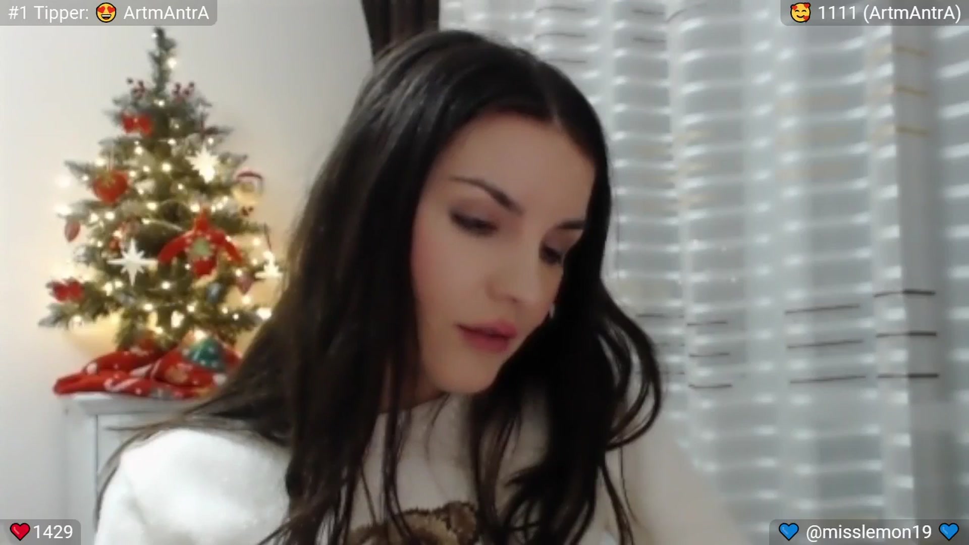 Gallery image thumbnail from SpicedPeach's myfreecams stream on, 12/15/2024, 24:29 image 8 of 20