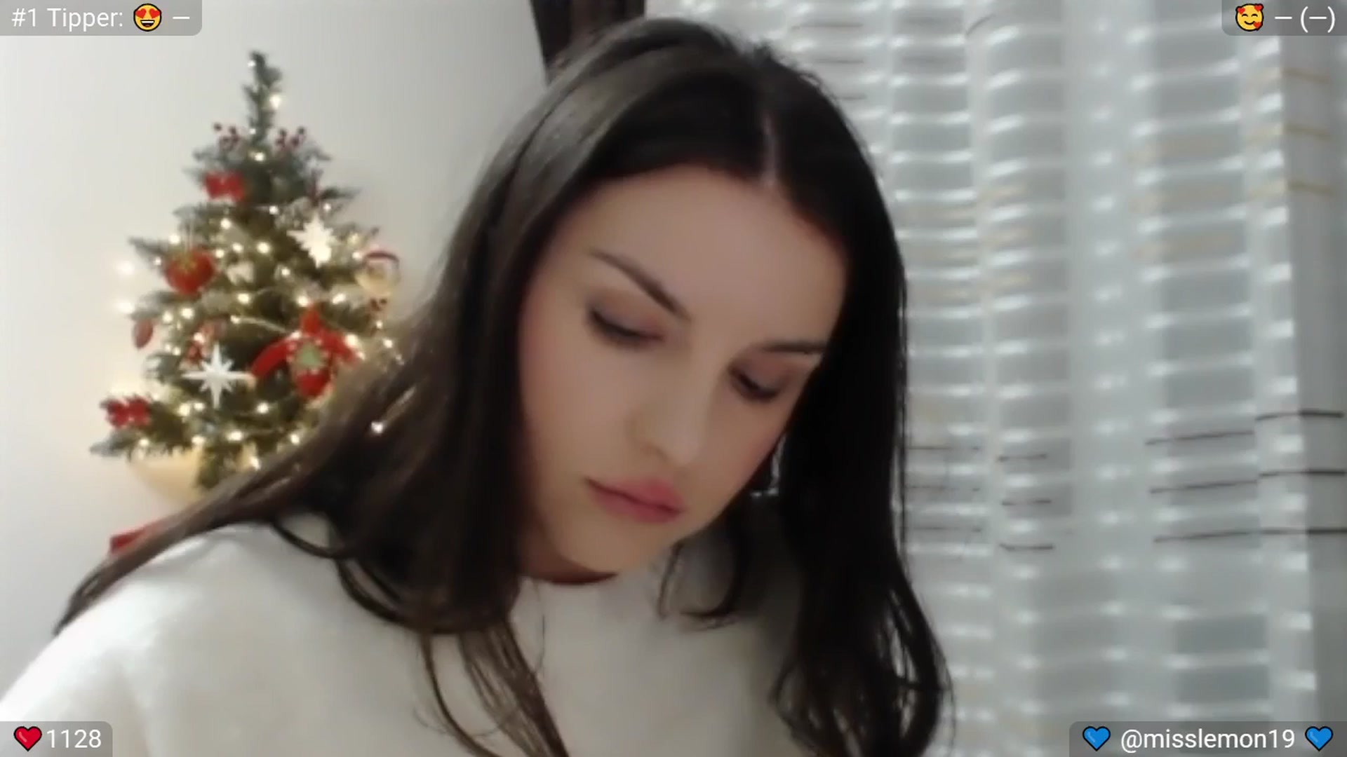 Gallery image thumbnail from SpicedPeach's myfreecams stream on, 12/28/2024, 22:34 image 10 of 20