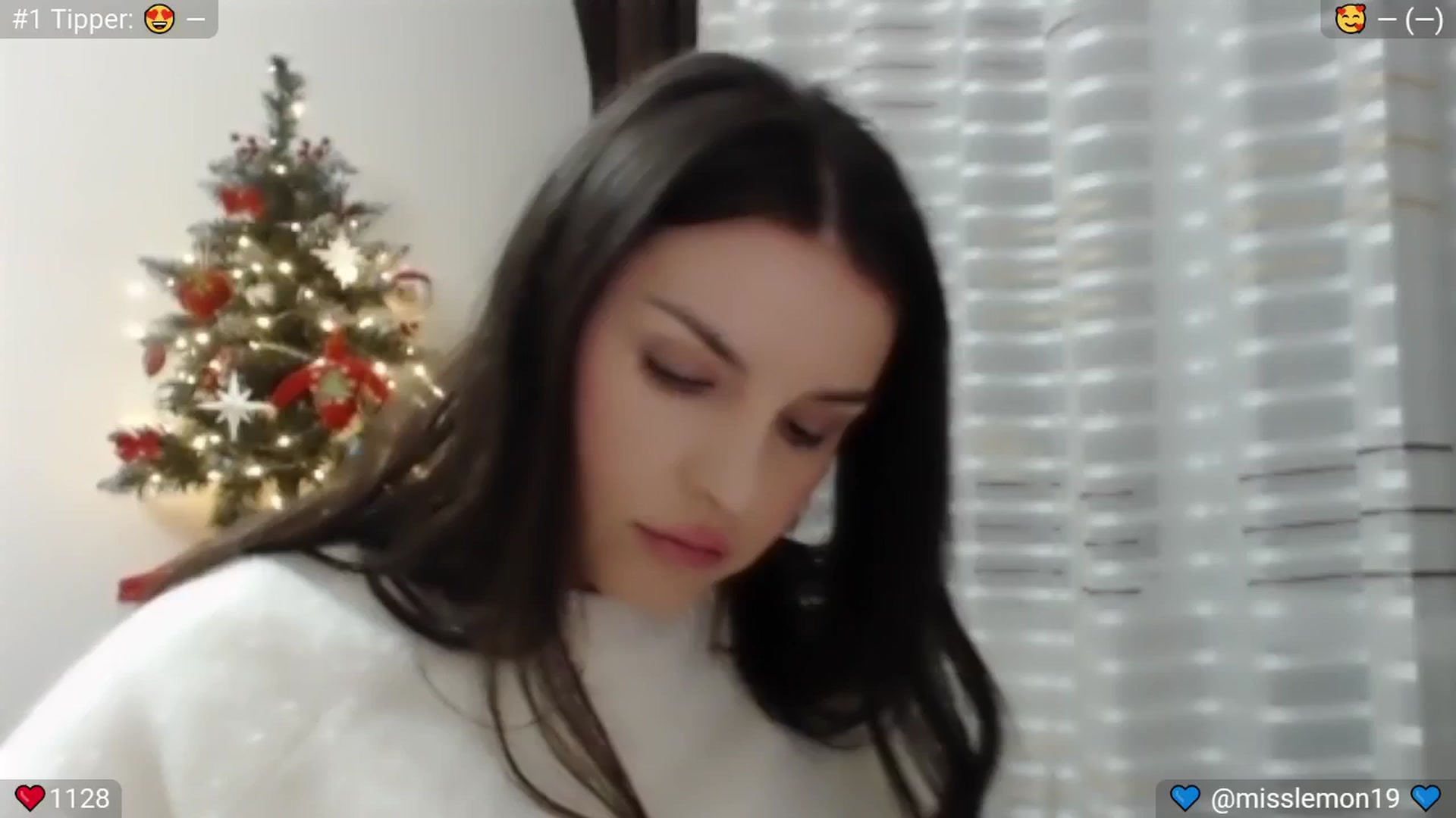 Gallery image thumbnail from SpicedPeach's myfreecams stream on, 12/28/2024, 22:34 image 9 of 20