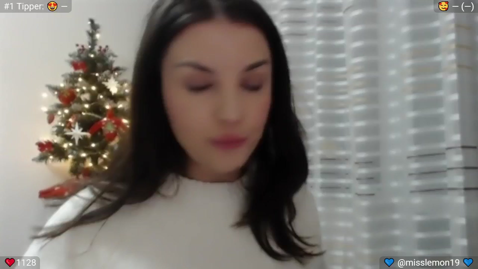 Gallery image thumbnail from SpicedPeach's myfreecams stream on, 12/28/2024, 22:34 image 11 of 20