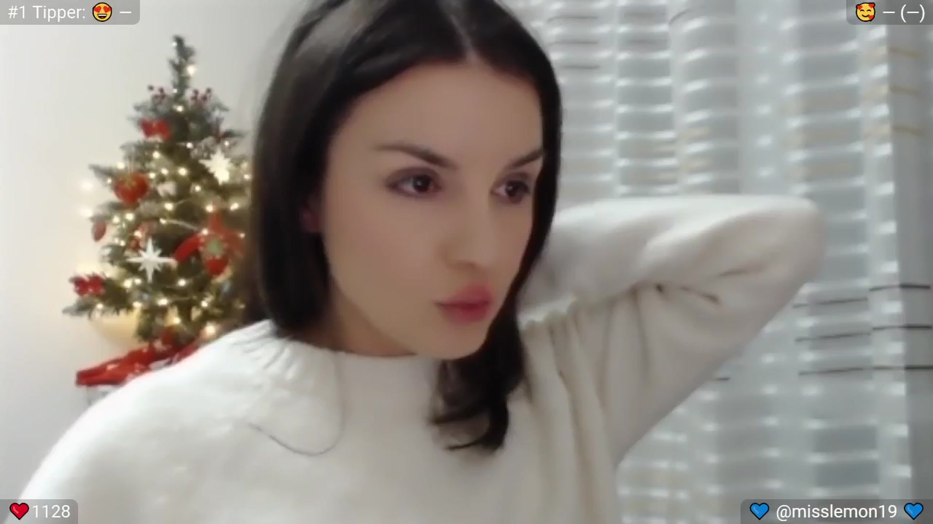 Gallery image thumbnail from SpicedPeach's myfreecams stream on, 12/28/2024, 22:34 image 1 of 20