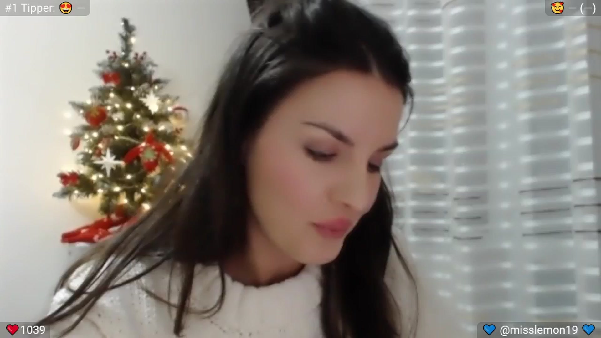 Gallery image thumbnail from SpicedPeach's myfreecams stream on, 12/29/2024, 23:40 image 3 of 20