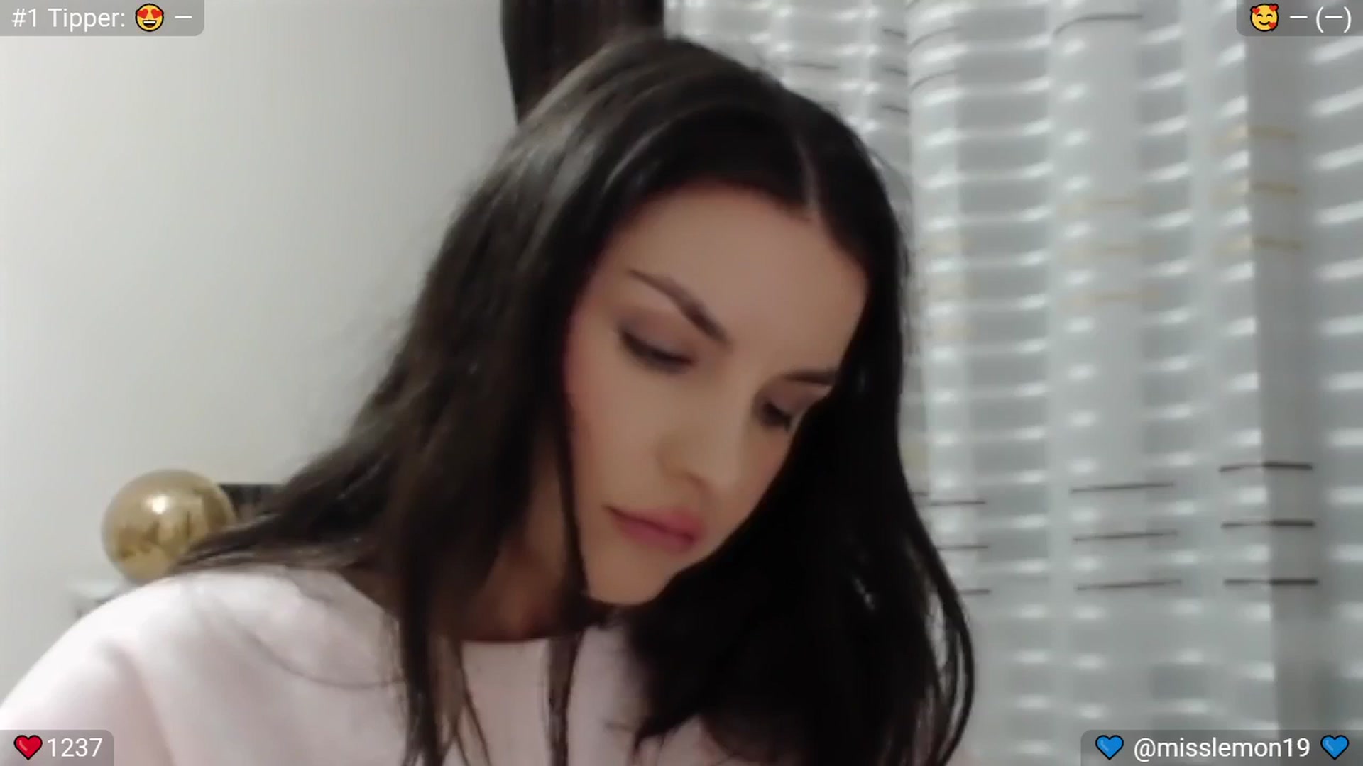 Gallery image thumbnail from SpicedPeach's myfreecams stream on, 01/11/2025, 22:33 image 16 of 20