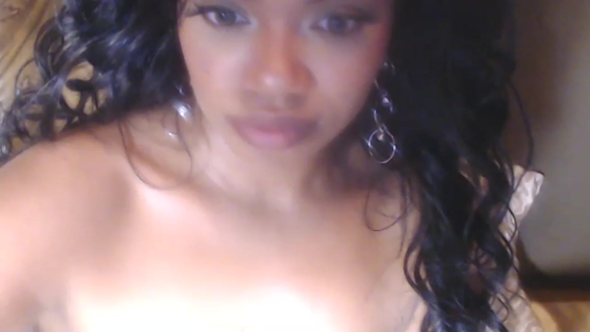 Gallery image thumbnail from SpiceyDoll's myfreecams stream on, 12/26/2022, 10:52 image 17 of 20