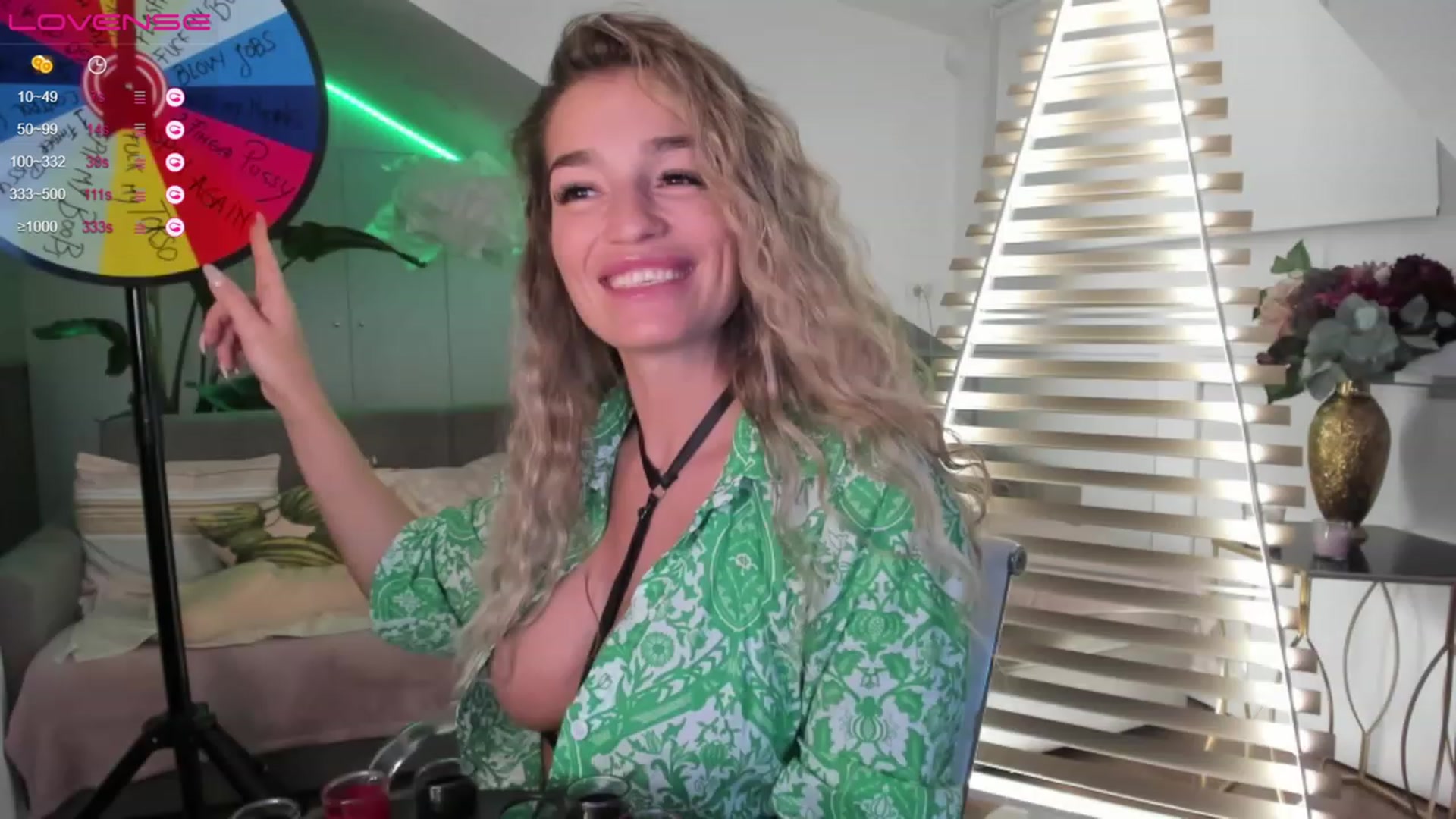 Gallery image thumbnail from SpicyLady87's myfreecams stream on, 03/22/2023, 01:37 image 7 of 20