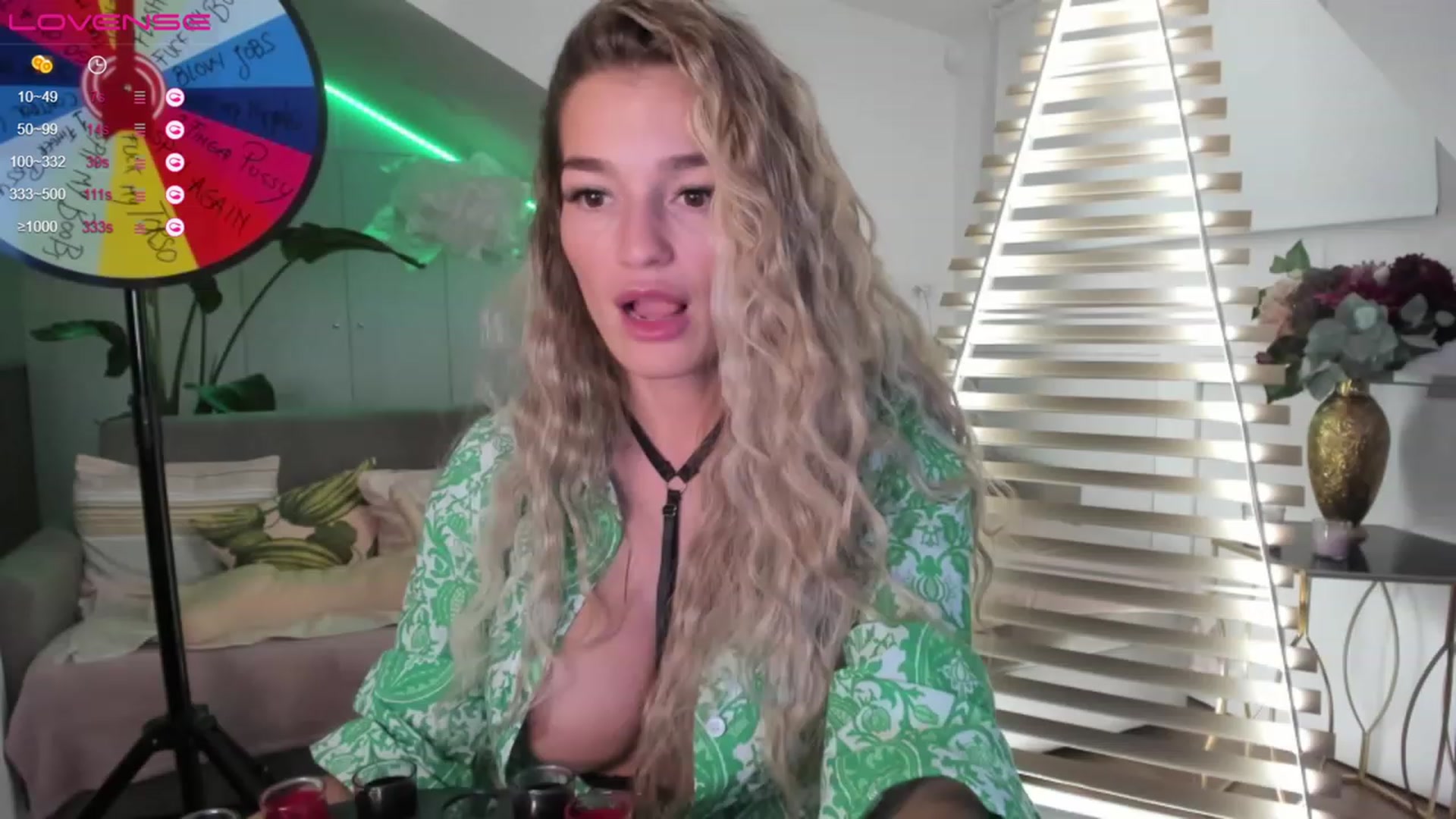 Gallery image thumbnail from SpicyLady87's myfreecams stream on, 03/22/2023, 01:37 image 6 of 20