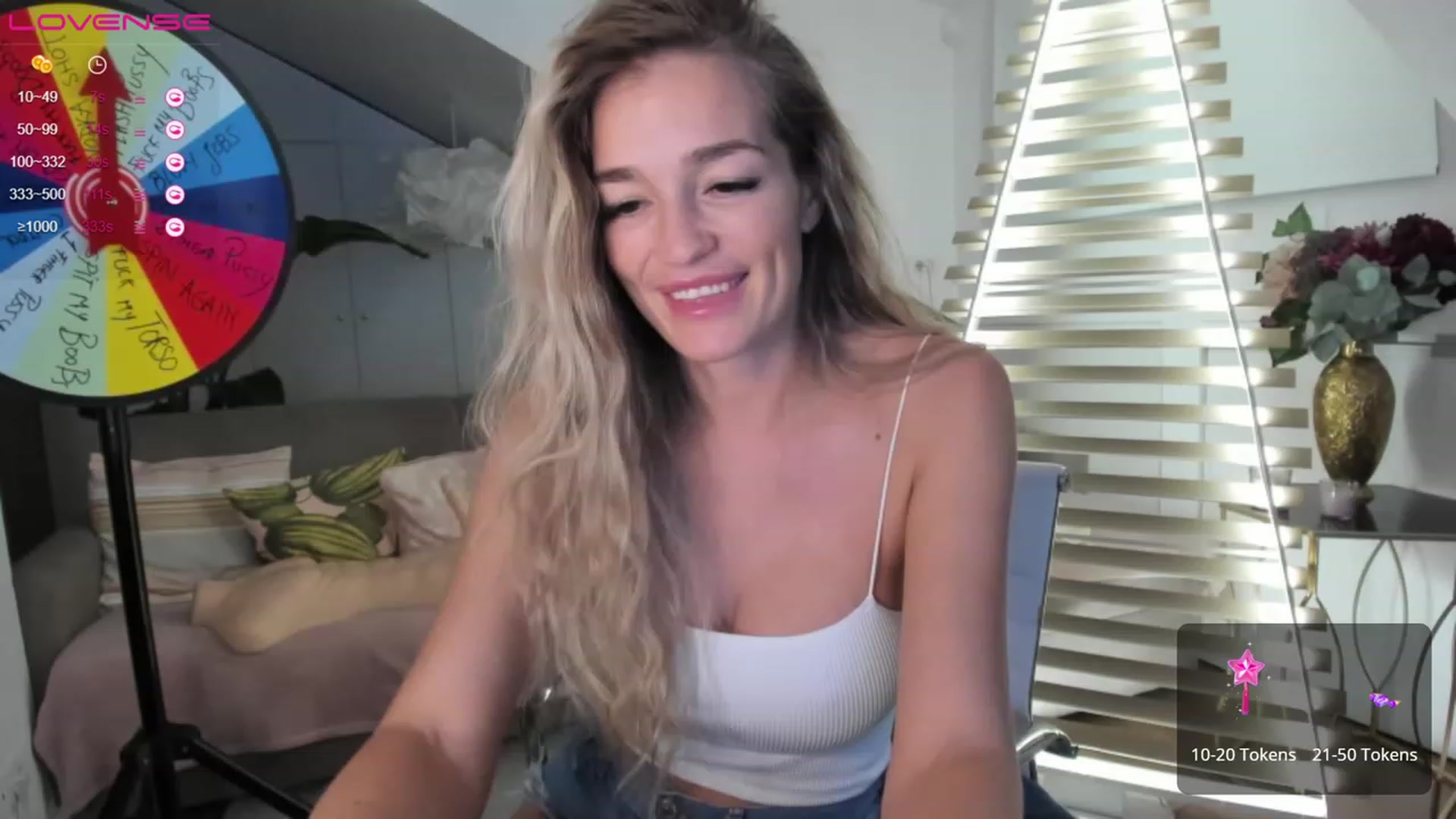 Gallery image thumbnail from SpicyLady87's myfreecams stream on, 03/22/2023, 20:33 image 3 of 20
