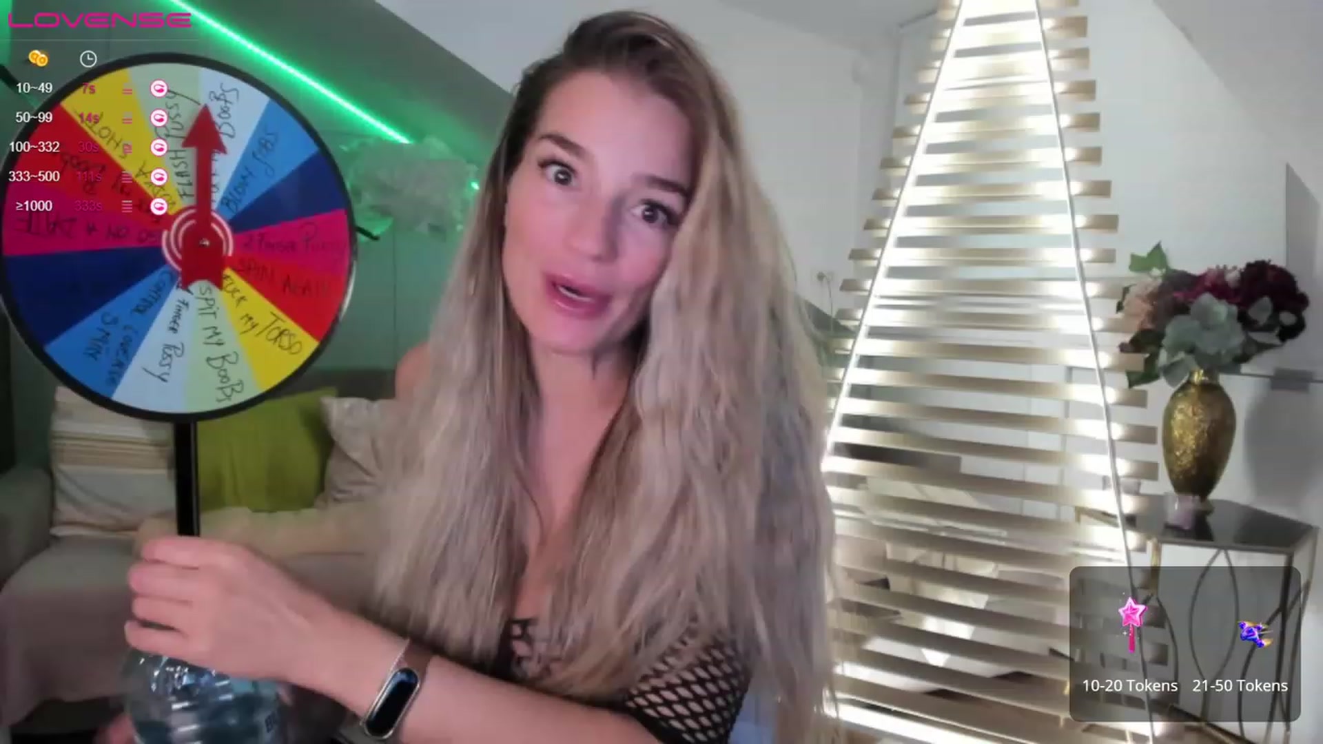 Gallery image thumbnail from SpicyLady87's myfreecams stream on, 03/27/2023, 21:31 image 7 of 20