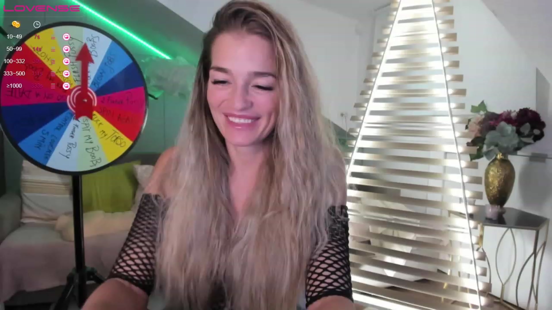 Gallery image thumbnail from SpicyLady87's myfreecams stream on, 03/27/2023, 21:31 image 6 of 20