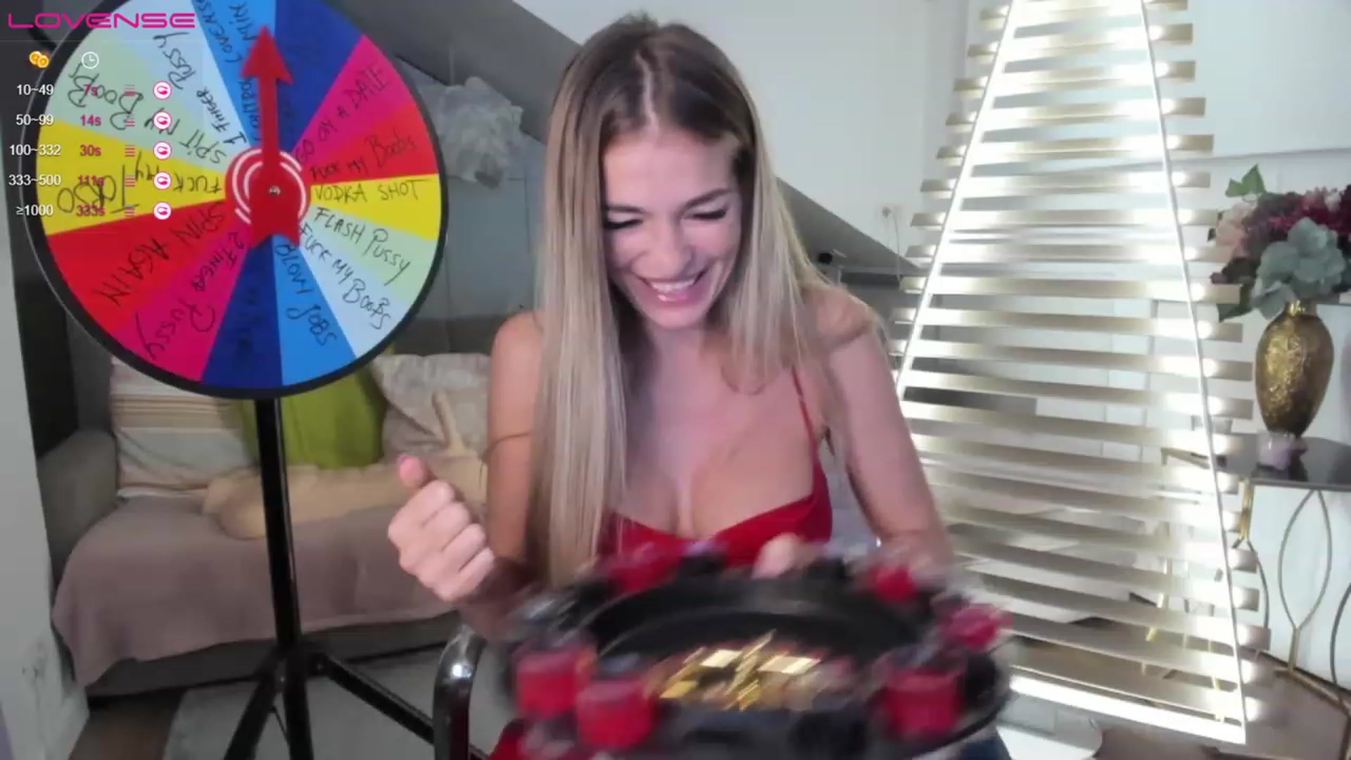 Gallery image thumbnail from SpicyLady87's myfreecams stream on, 03/31/2023, 02:15 image 4 of 20