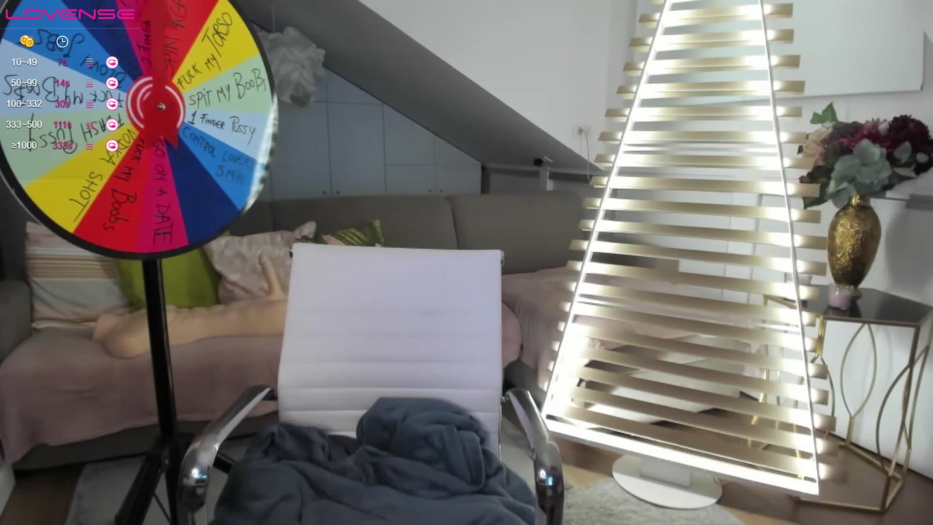 Gallery image thumbnail from SpicyLady87's myfreecams stream on, 03/31/2023, 03:01 image 2 of 20