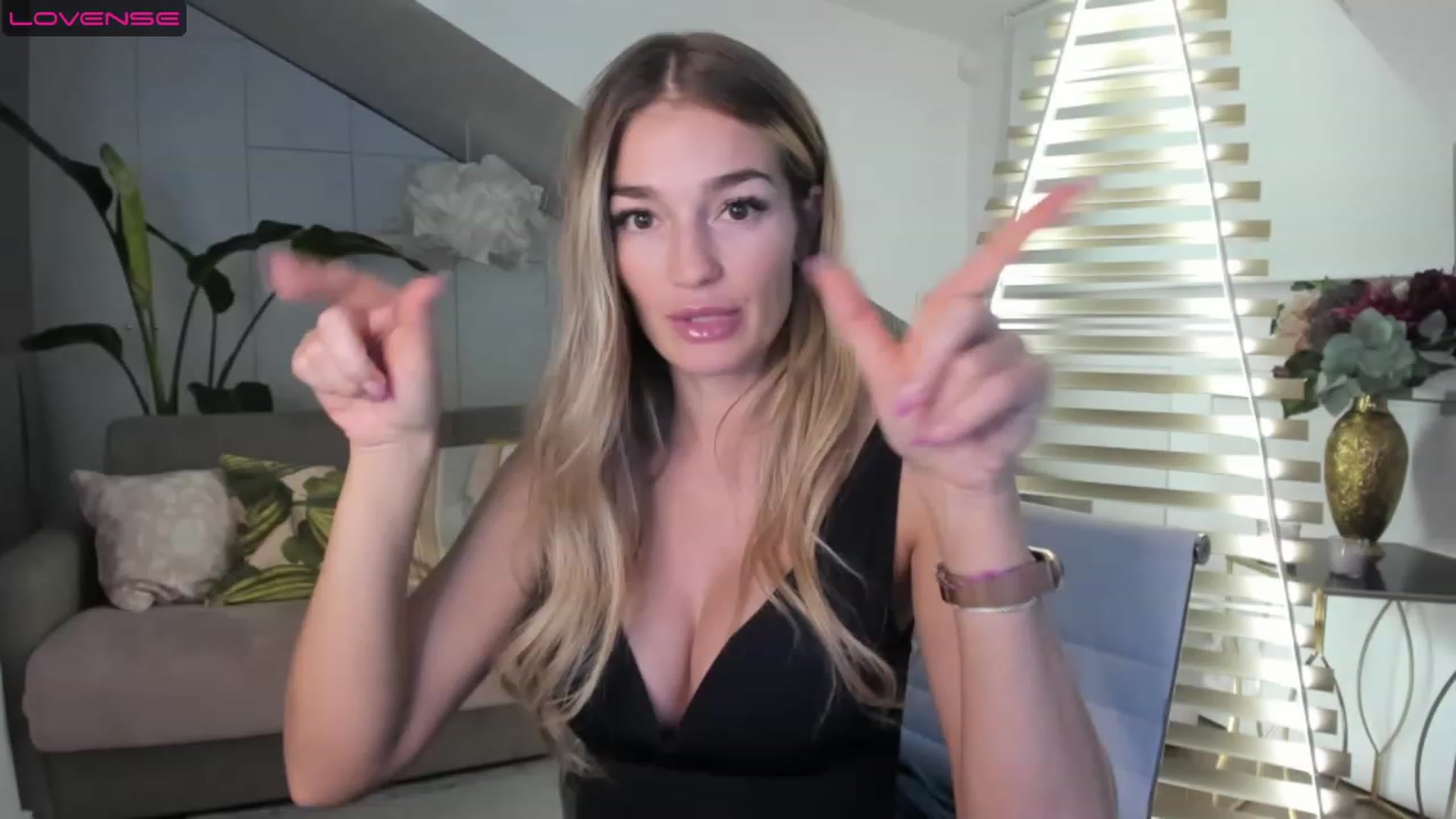 Gallery image thumbnail from SpicyLady87's myfreecams stream on, 04/13/2023, 23:05 image 12 of 20