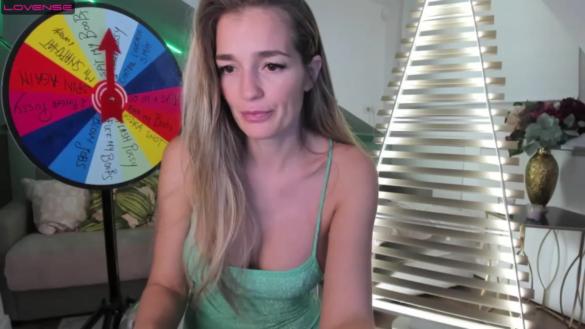 Gallery image thumbnail from SpicyLady87's myfreecams stream on, 04/15/2023, 23:52 image 3 of 20