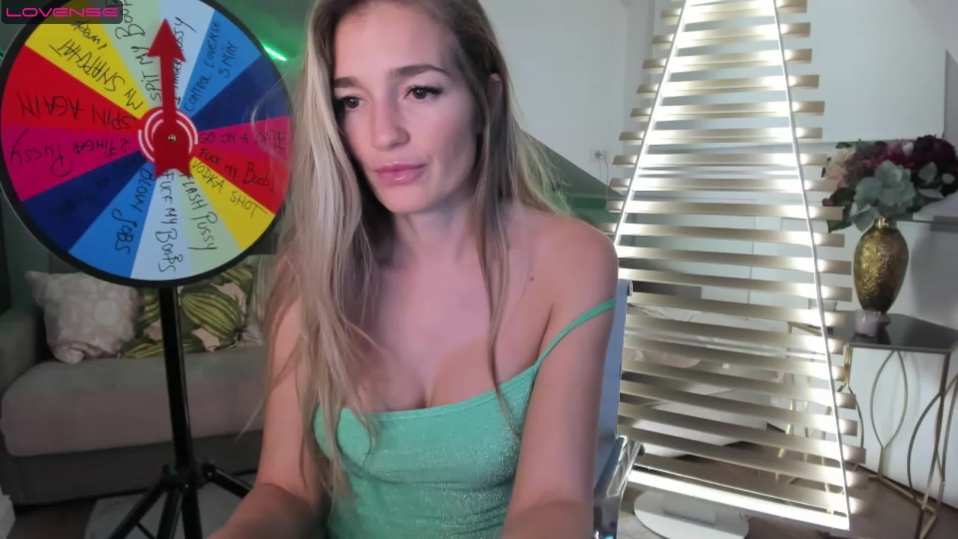 Gallery image thumbnail from SpicyLady87's myfreecams stream on, 04/15/2023, 23:52 image 16 of 20