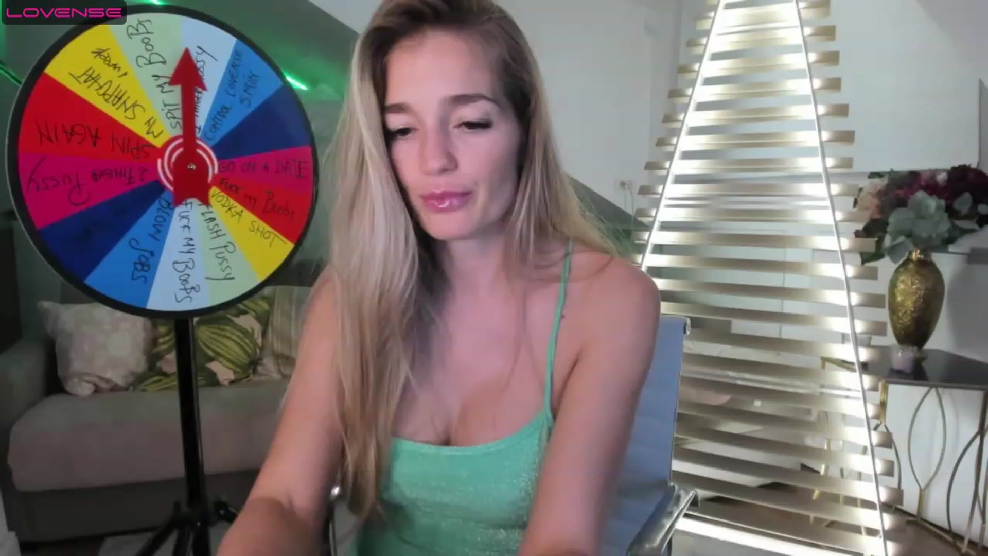 Gallery image thumbnail from SpicyLady87's myfreecams stream on, 04/15/2023, 23:52 image 12 of 20