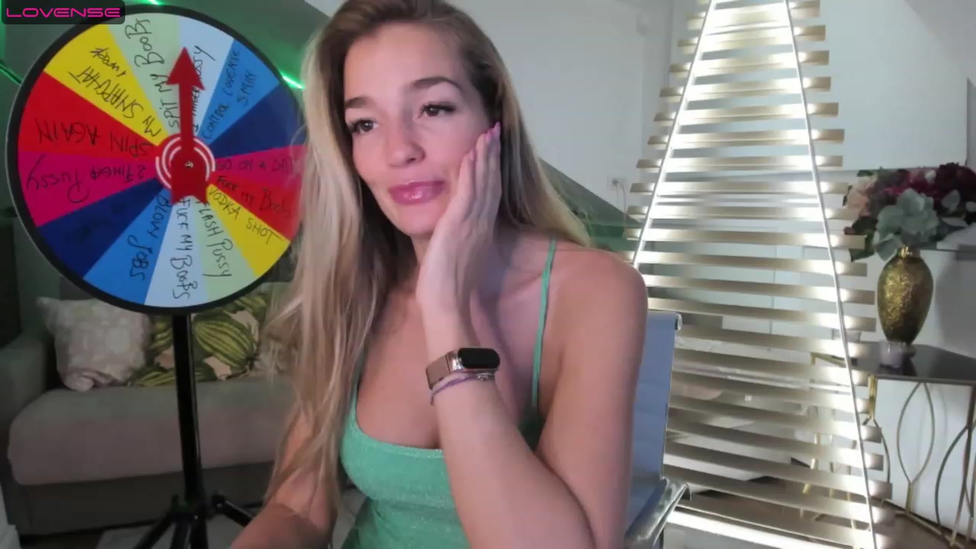 Gallery image thumbnail from SpicyLady87's myfreecams stream on, 04/15/2023, 23:52 image 10 of 20