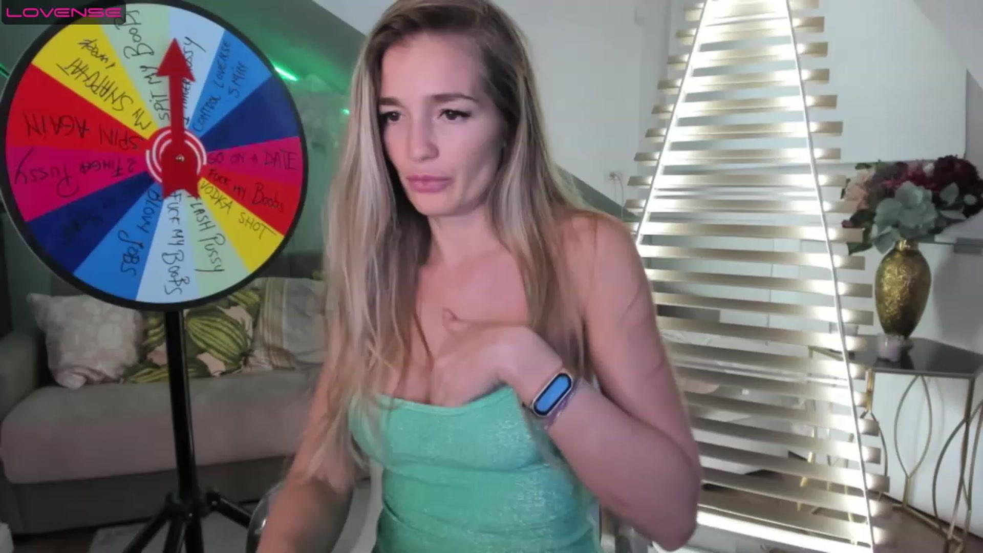Gallery image thumbnail from SpicyLady87's myfreecams stream on, 04/16/2023, 01:54 image 2 of 20