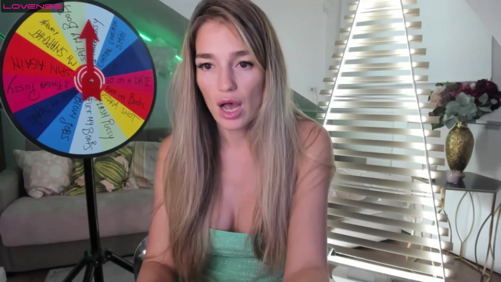 Gallery image thumbnail from SpicyLady87's myfreecams stream on, 04/16/2023, 01:54 image 7 of 20