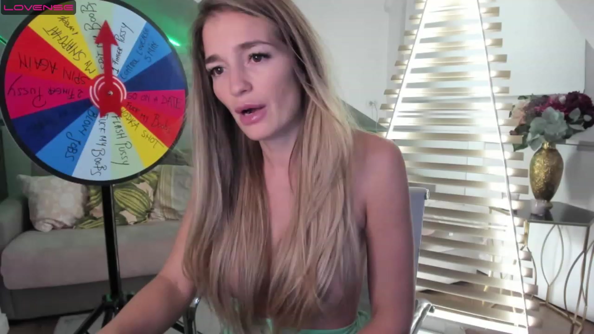 Gallery image thumbnail from SpicyLady87's myfreecams stream on, 04/16/2023, 01:54 image 19 of 20
