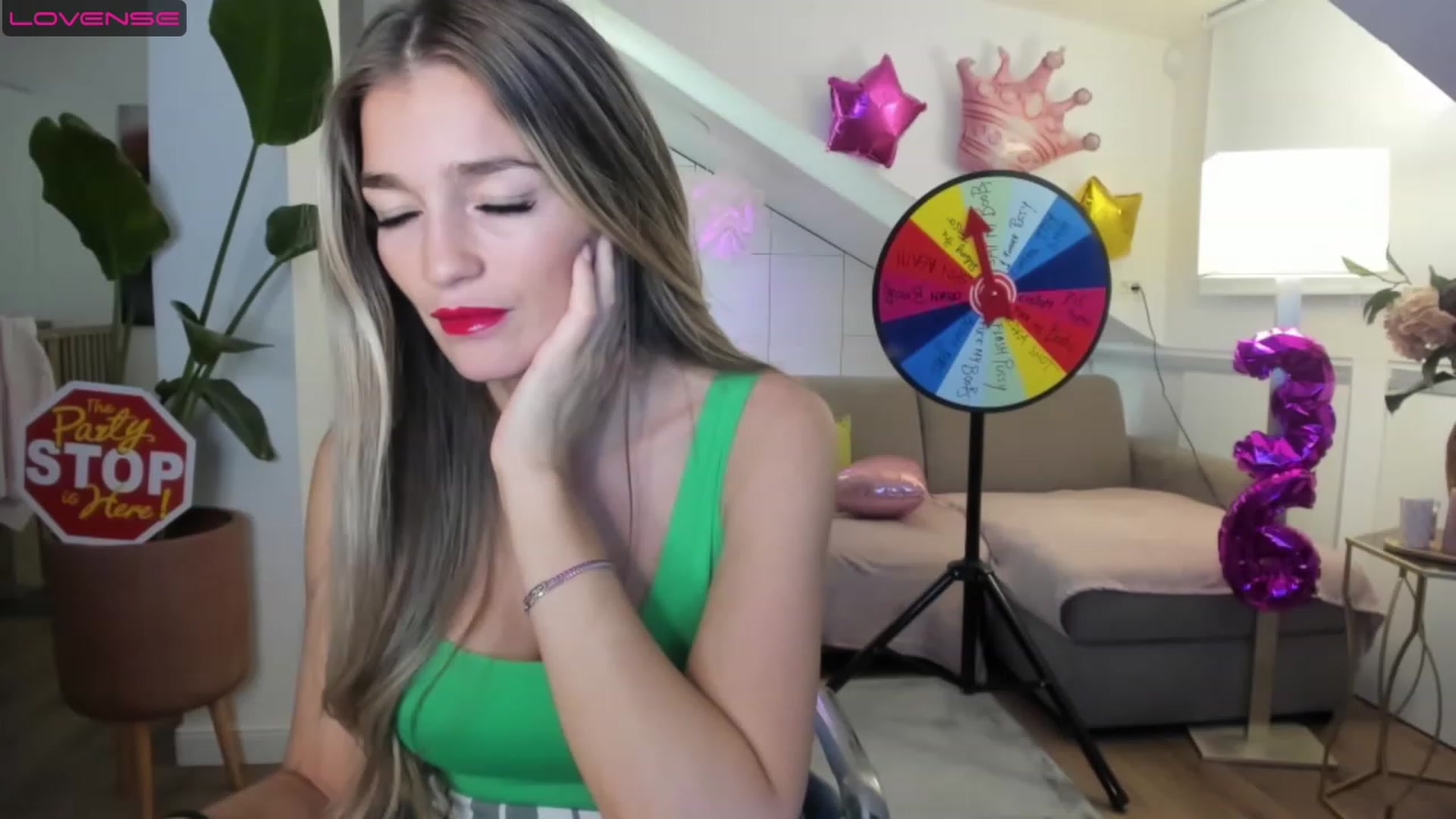 Gallery image thumbnail from SpicyLady87's myfreecams stream on, 05/03/2023, 21:52 image 4 of 20