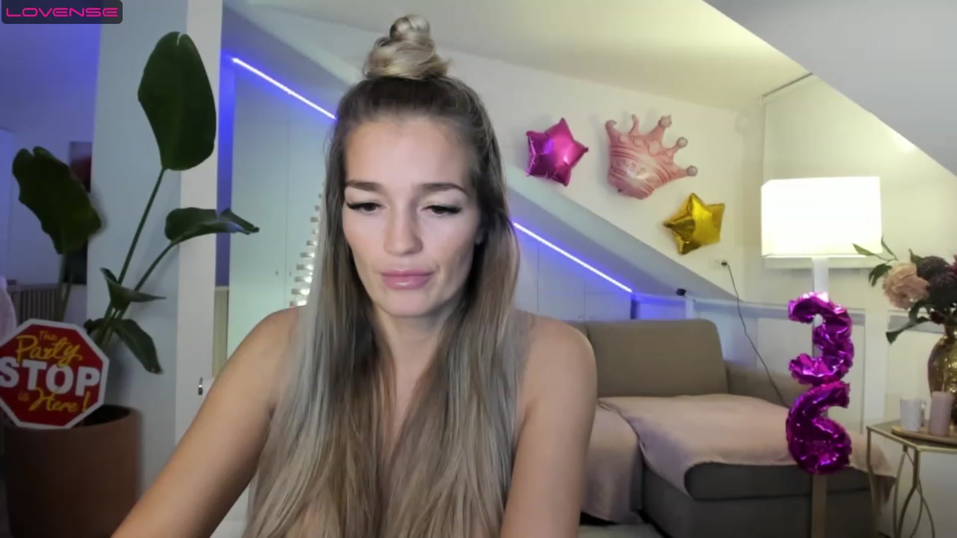 Gallery image thumbnail from SpicyLady87's myfreecams stream on, 05/04/2023, 23:01 image 14 of 20