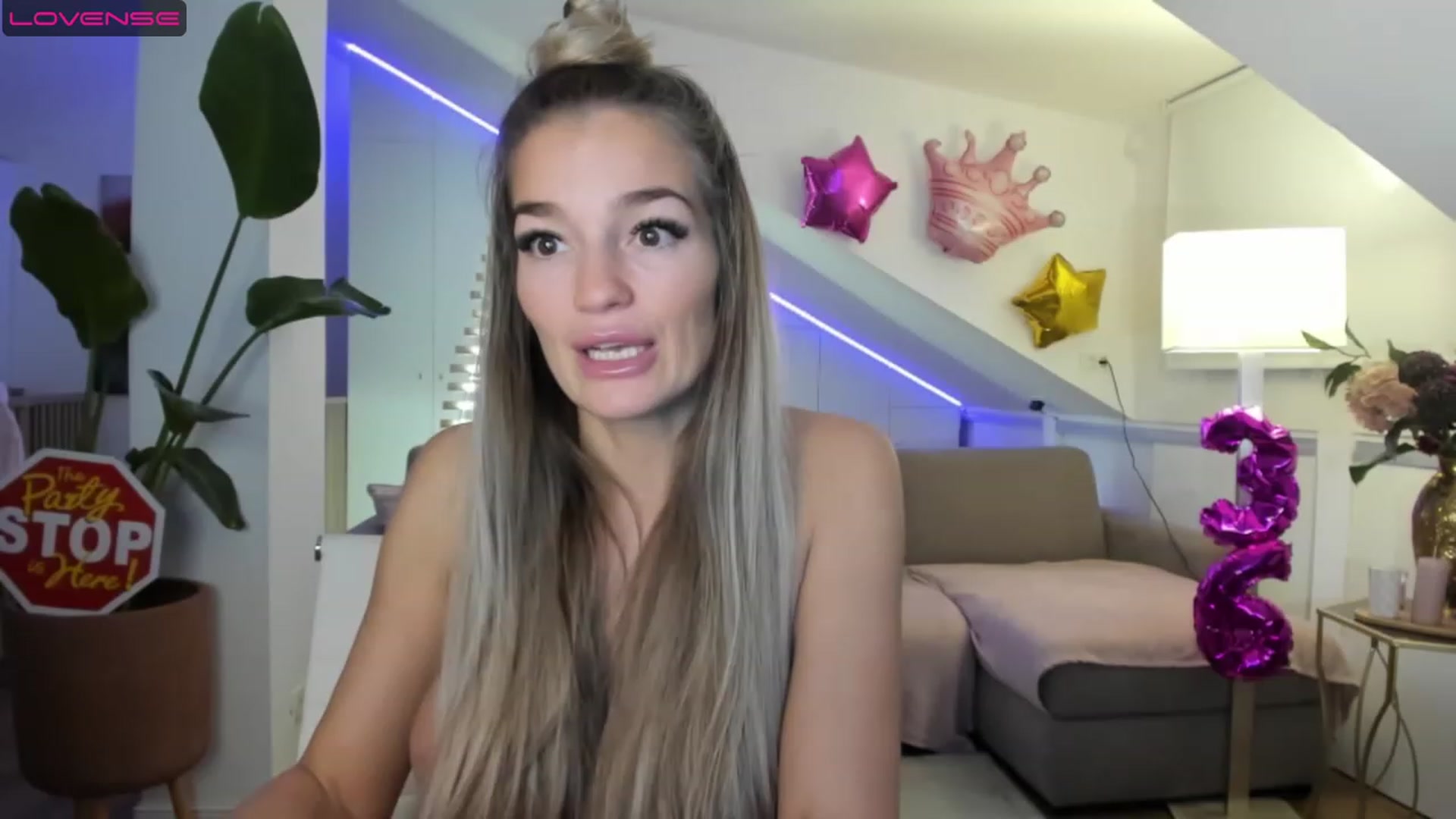 Gallery image thumbnail from SpicyLady87's myfreecams stream on, 05/04/2023, 23:01 image 11 of 20