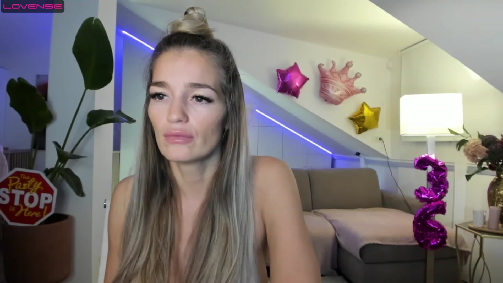 Gallery image thumbnail from SpicyLady87's myfreecams stream on, 05/04/2023, 23:01 image 13 of 20