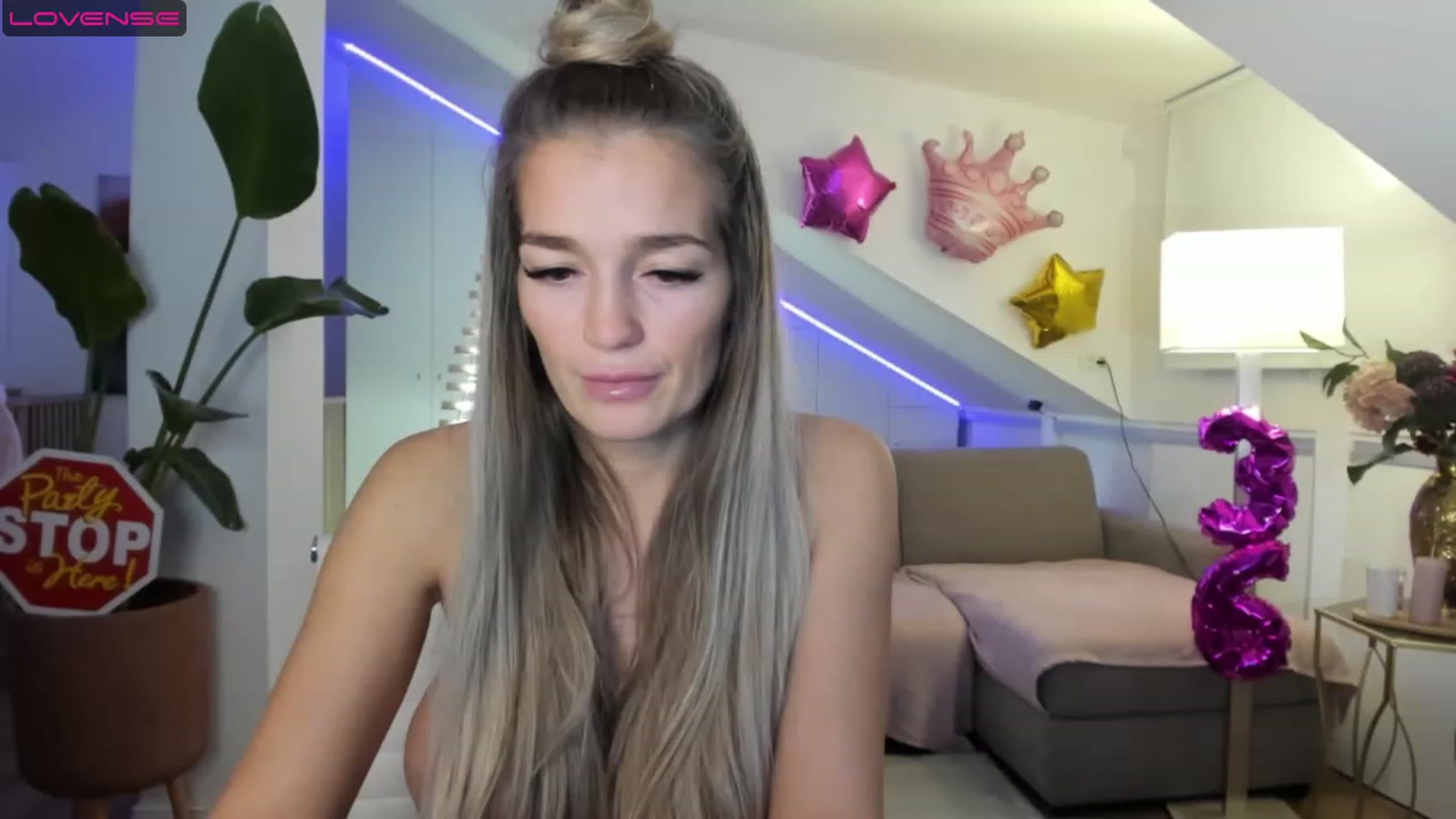 Gallery image thumbnail from SpicyLady87's myfreecams stream on, 05/04/2023, 23:01 image 9 of 20