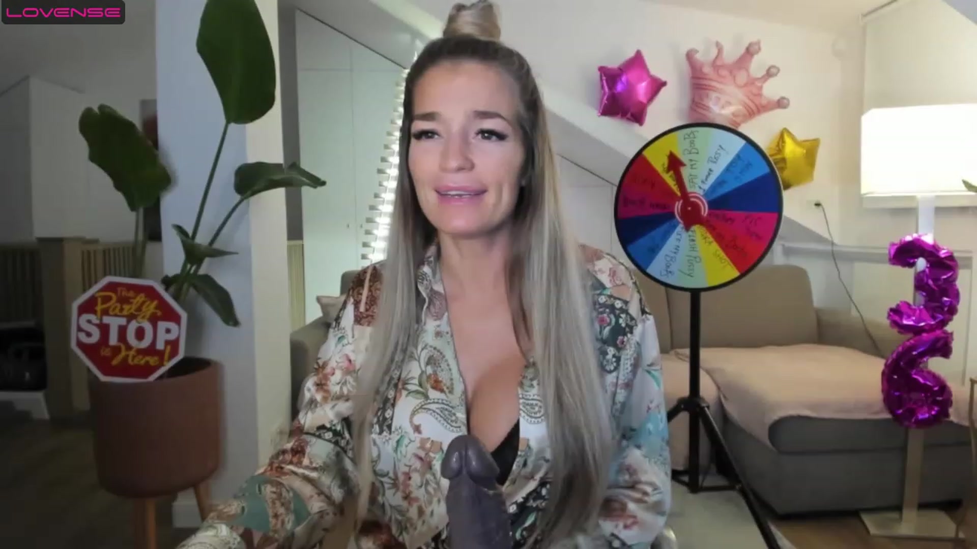 Gallery image thumbnail from SpicyLady87's myfreecams stream on, 05/05/2023, 21:19 image 14 of 20