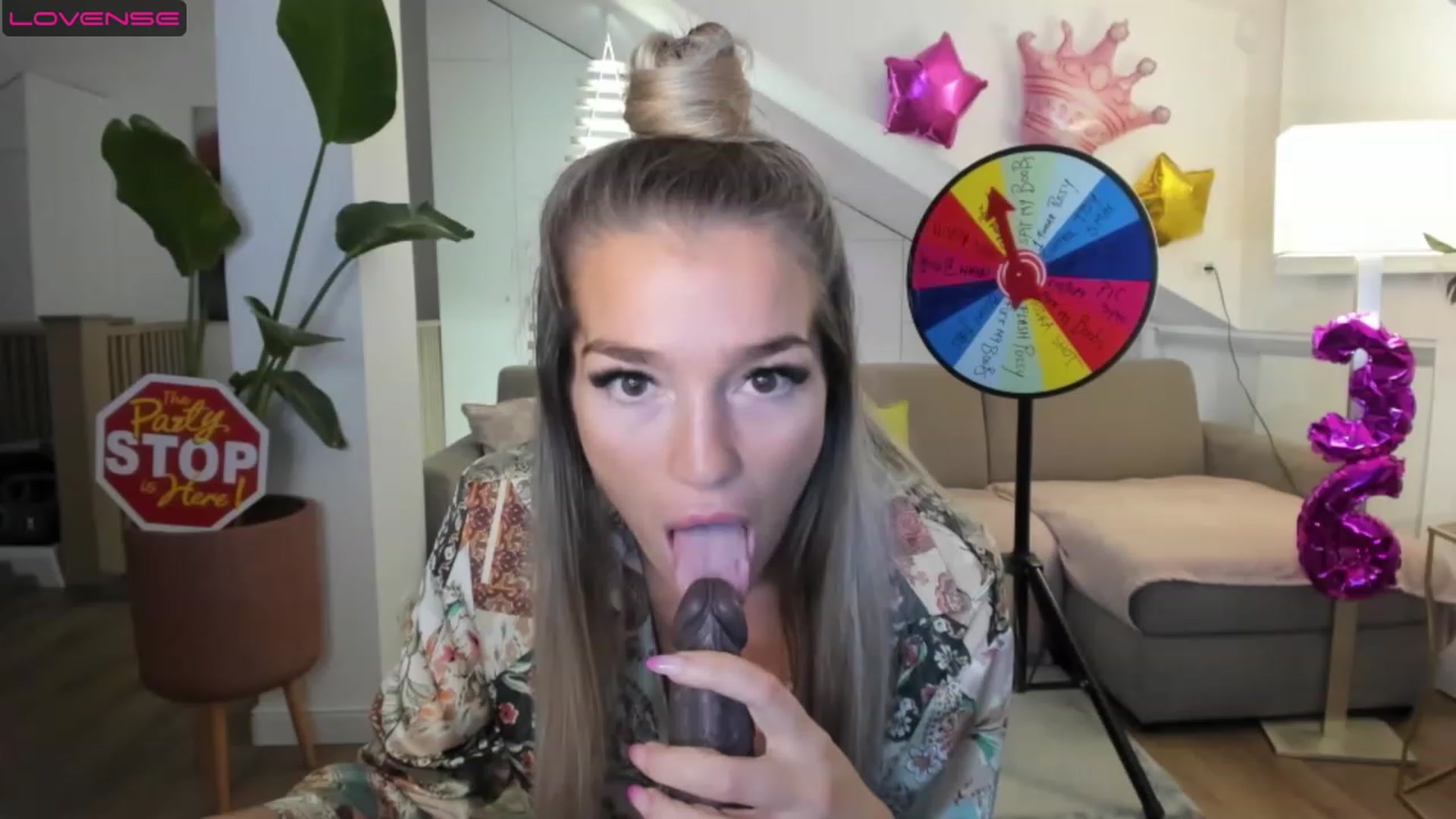 Gallery image thumbnail from SpicyLady87's myfreecams stream on, 05/05/2023, 21:19 image 15 of 20