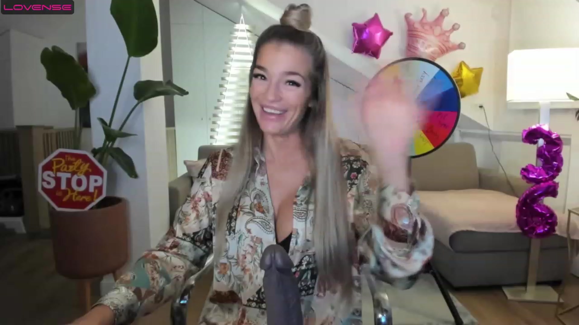 Gallery image thumbnail from SpicyLady87's myfreecams stream on, 05/05/2023, 21:19 image 16 of 20