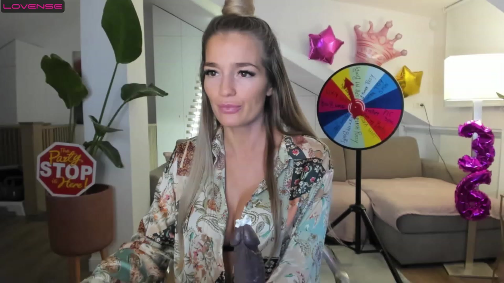 Gallery image thumbnail from SpicyLady87's myfreecams stream on, 05/05/2023, 21:19 image 12 of 20
