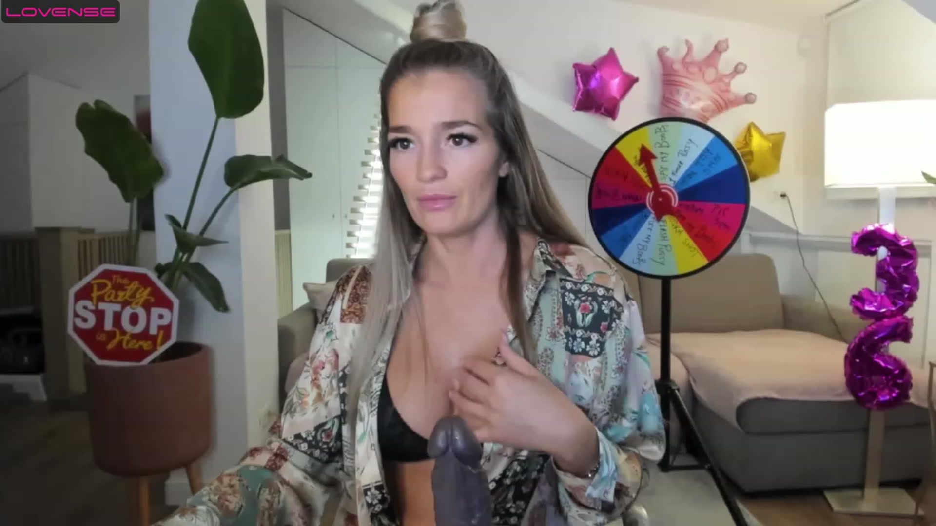 Gallery image thumbnail from SpicyLady87's myfreecams stream on, 05/05/2023, 21:19 image 11 of 20