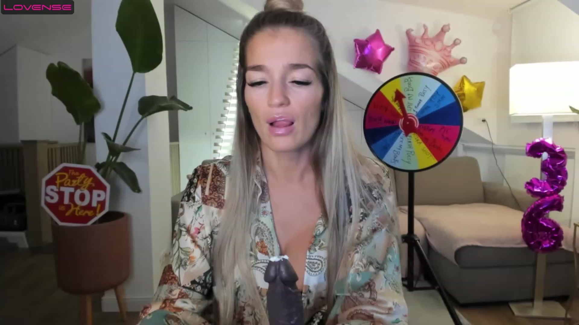 Gallery image thumbnail from SpicyLady87's myfreecams stream on, 05/05/2023, 21:19 image 13 of 20